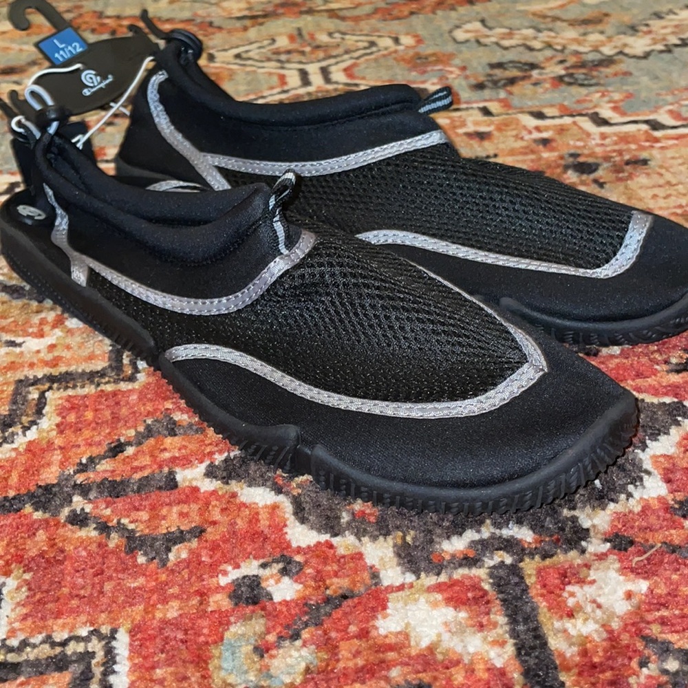 Water Shoes - Picture 2 of 5
